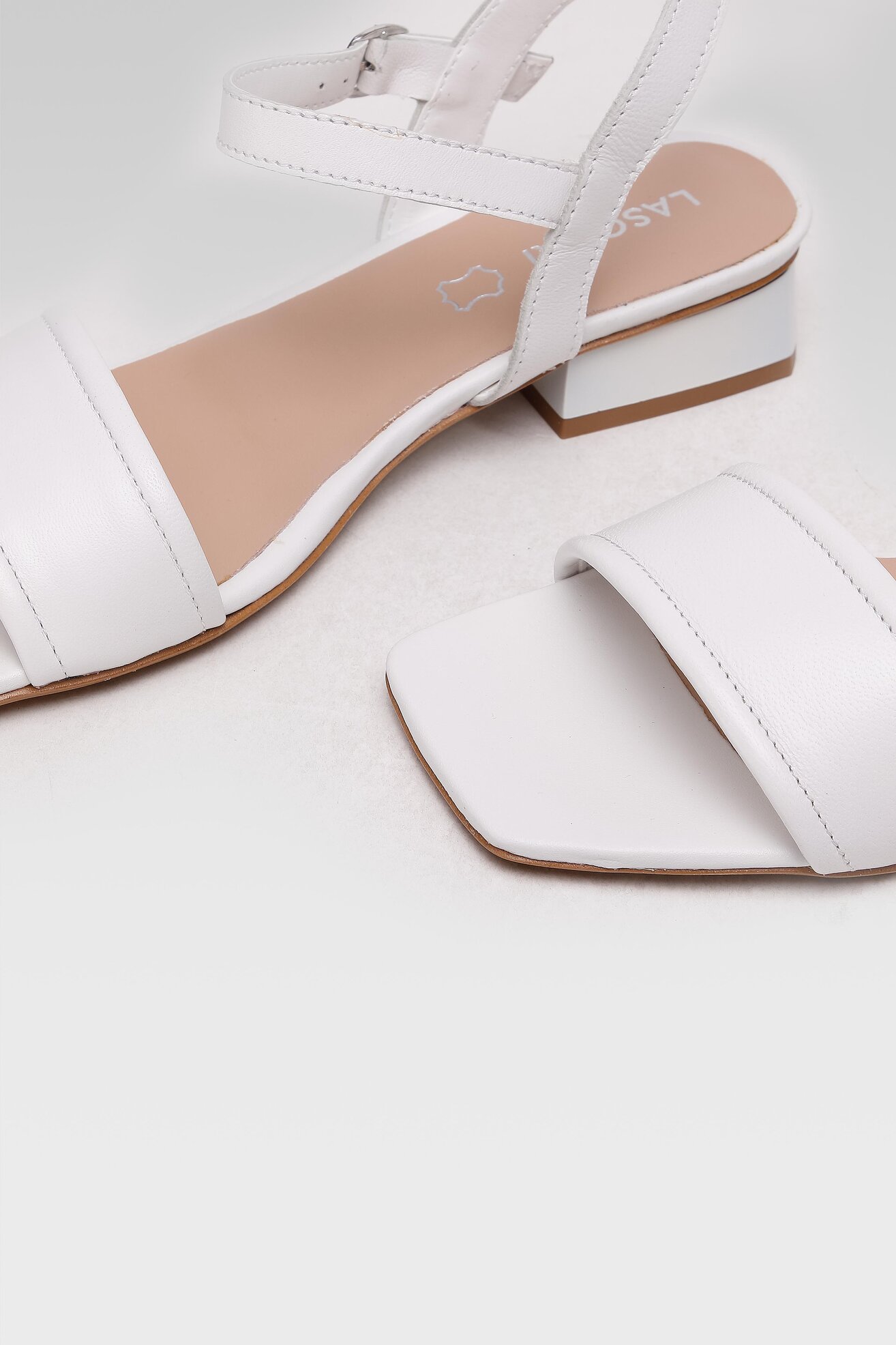 Szandál Lasocki U242 FEHÉR