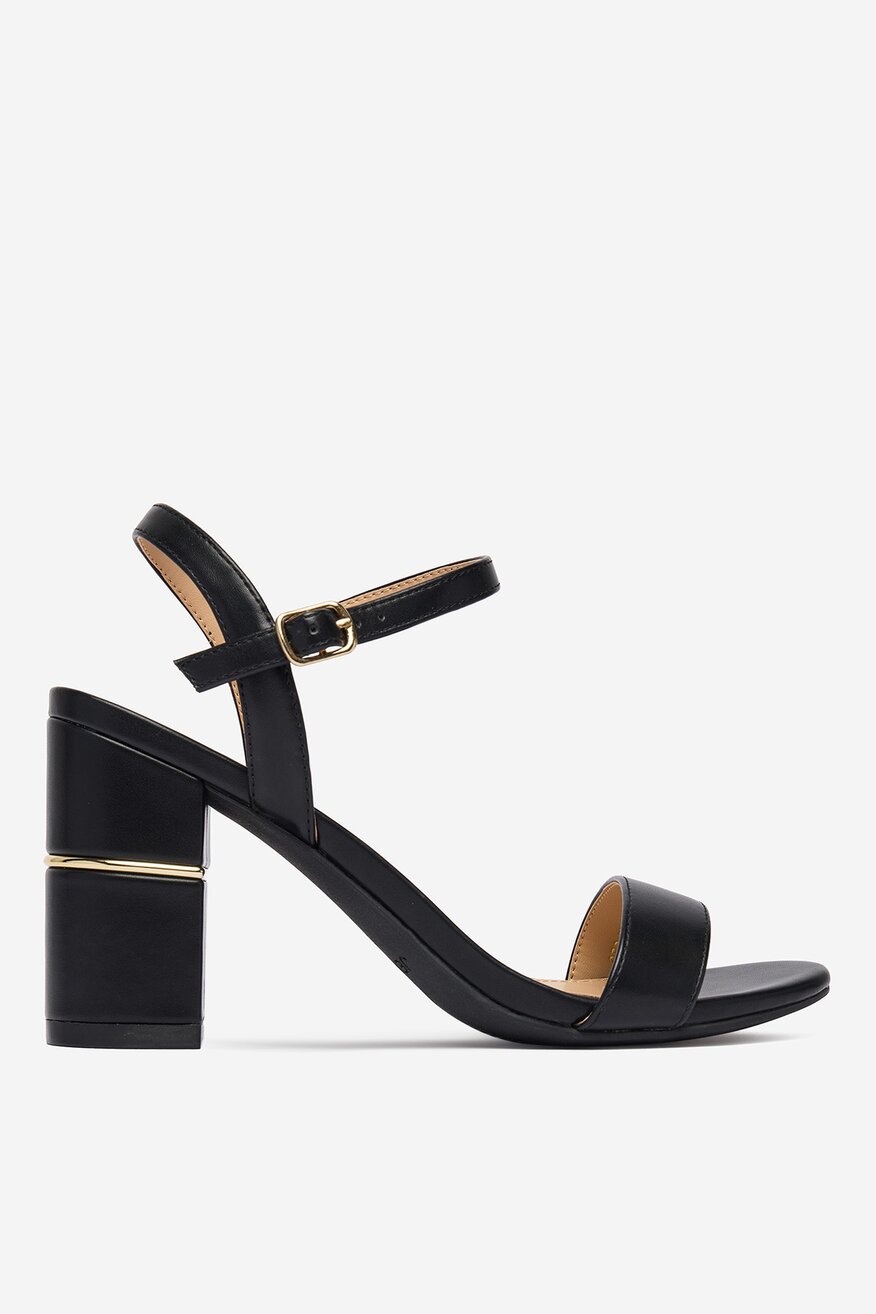 
                Сандалі Jenny ЧОРНИЙ - 5906751731604