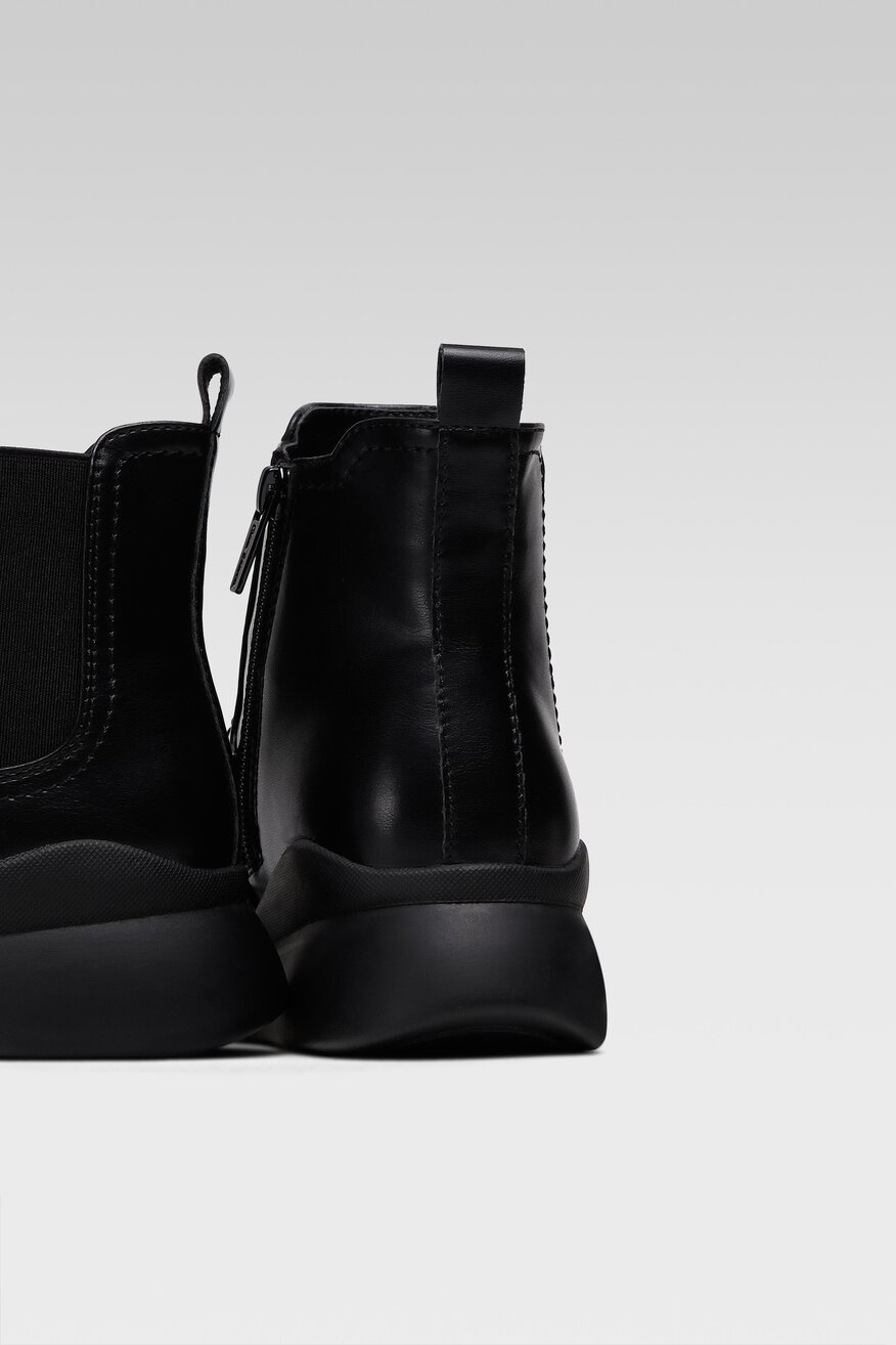 
                Clara Barson - Botki oieplane - 5904862220208