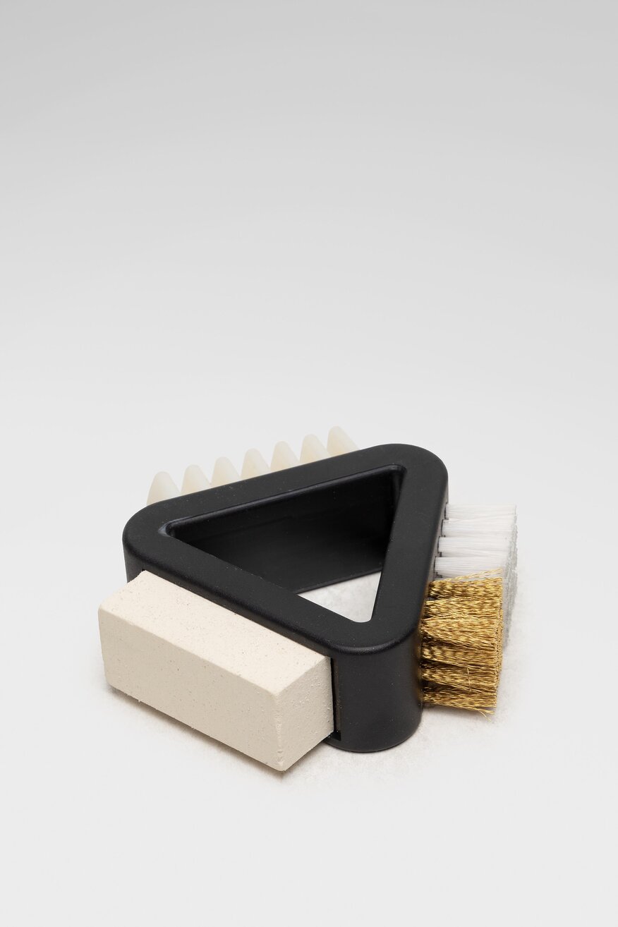 
                Coccine - Szczotka do zamszu czarne - 5900949528403