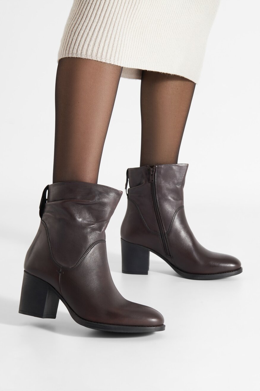 
                Bokacsizma Lasocki BARNA - 5905588086932