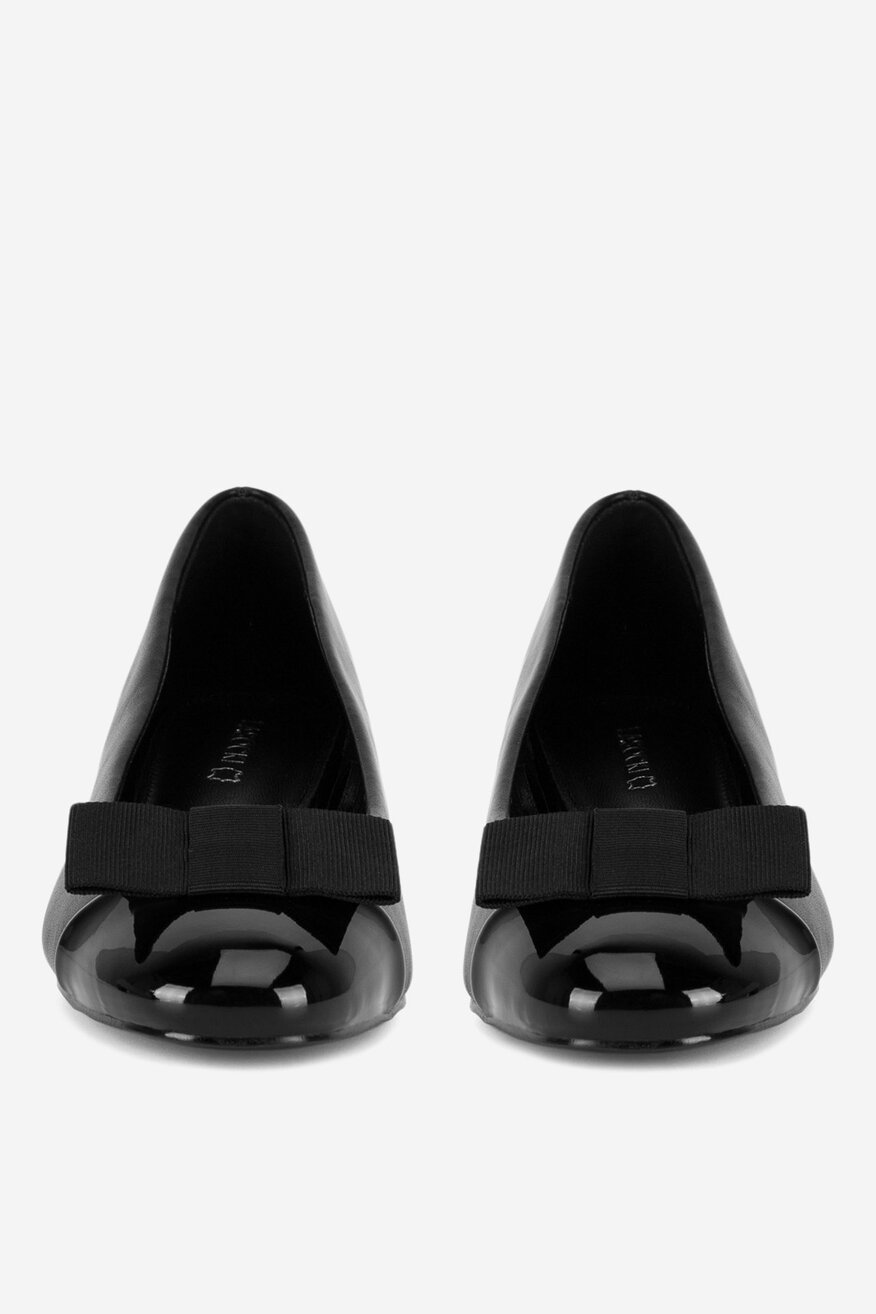 
                Körömcipő Lasocki FEKETE - 5903419927591