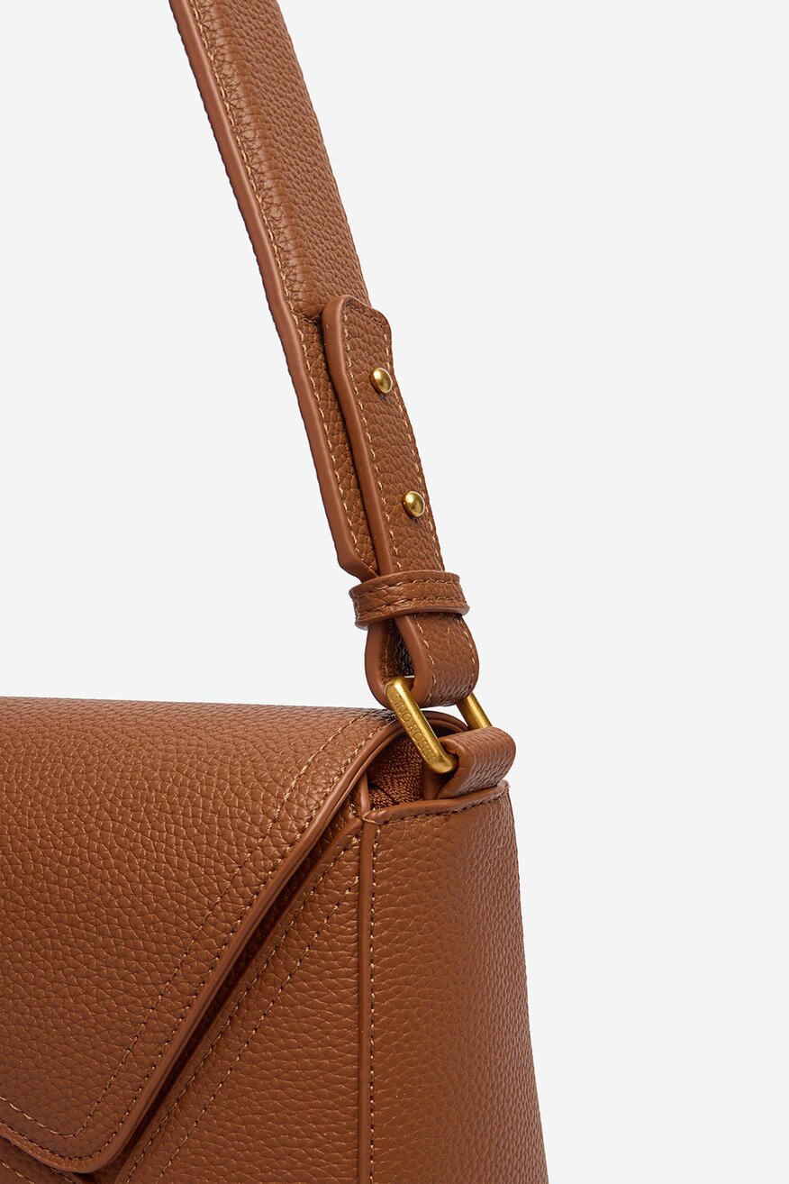 Дамска чанта Gino Rossi КАМЕЛ - 5906751623862