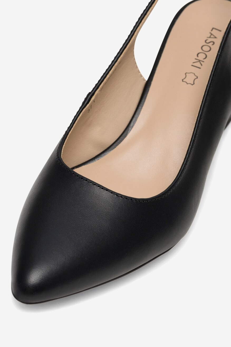 
                Körömcipő Lasocki FEKETE - 5903419782060