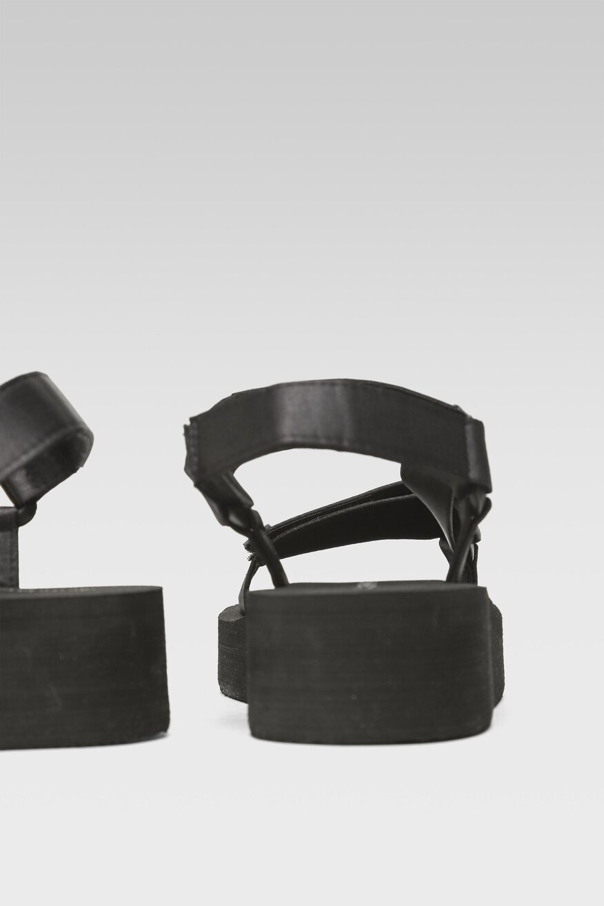 
                Jenny Fairy - Sandały czarne - 5904862810737