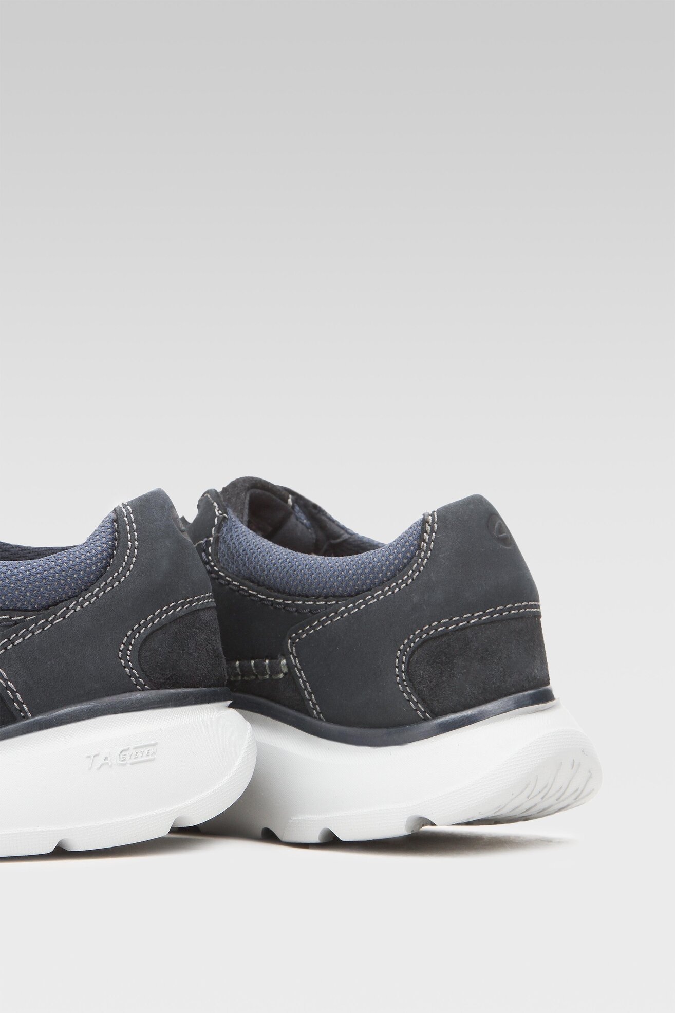 Półbuty Clarks 26164647 Granatowy