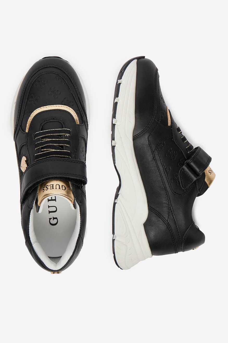 
                Сникърси GUESS KIDS ЧЕРЕН - 5906751791622