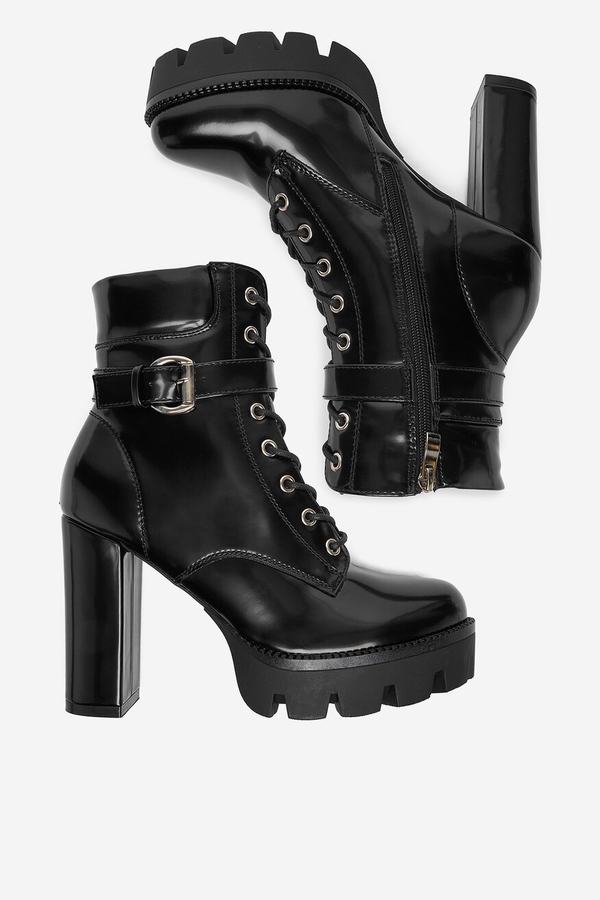 
                Боти DeeZee ЧЕРЕН - 5904410589375