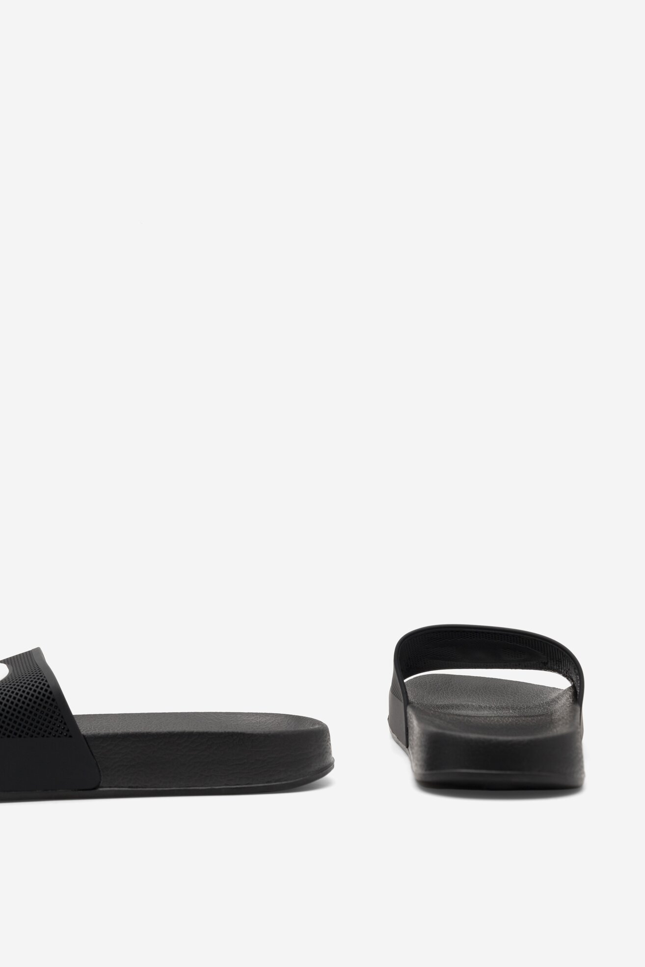 Klapki basenowe Champion SAMOA CORE S22116-KK001 Czarny