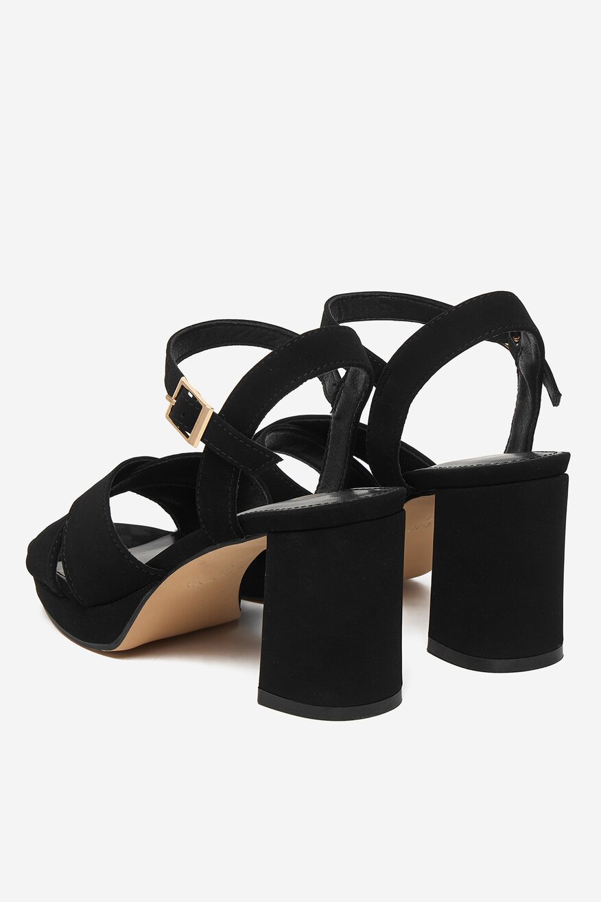 
                Сандалі Jenny ЧОРНИЙ - 5906751959671