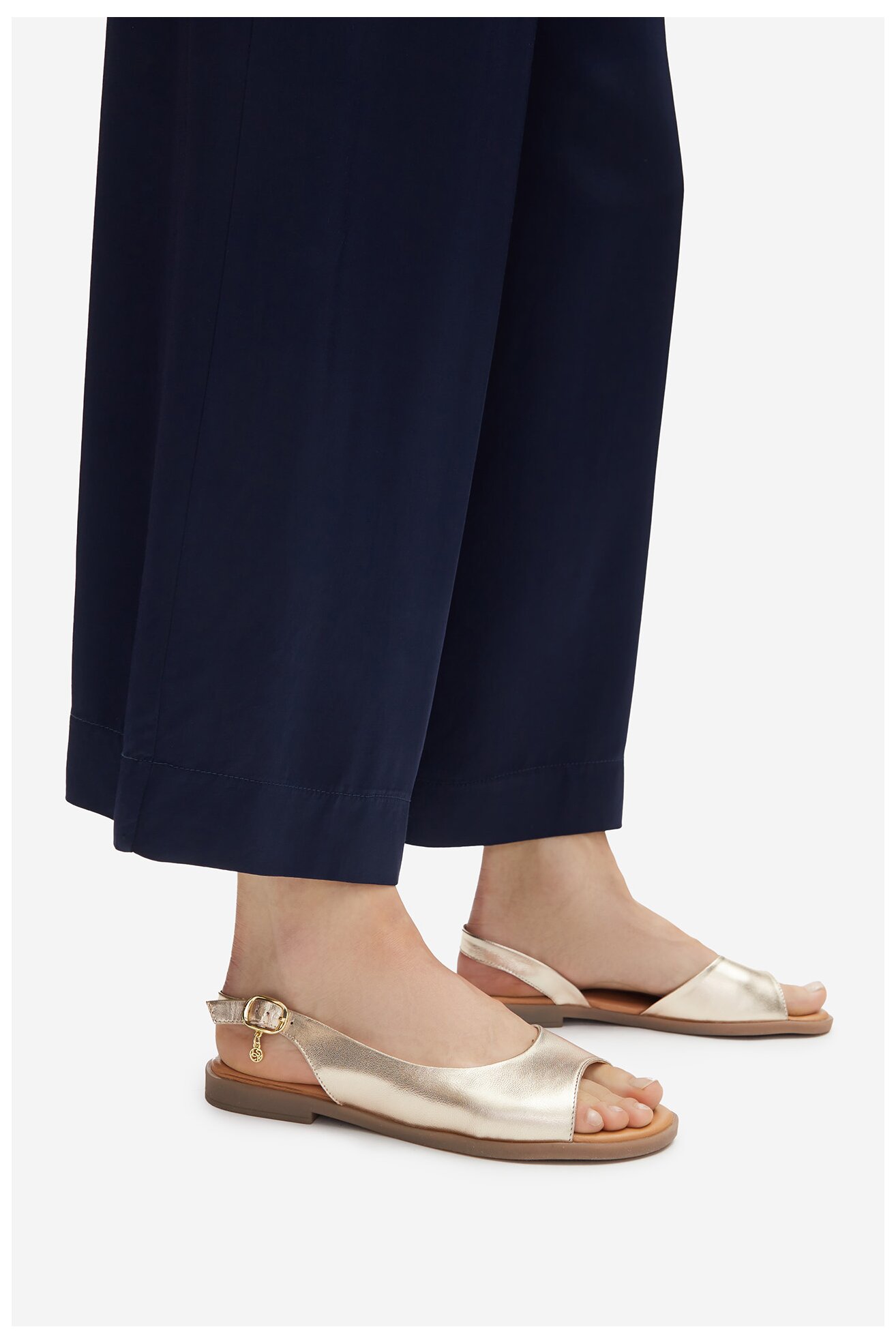 Сандали Lasocki FOXI WI16-FOXI-70 ЗЛАТИСТ