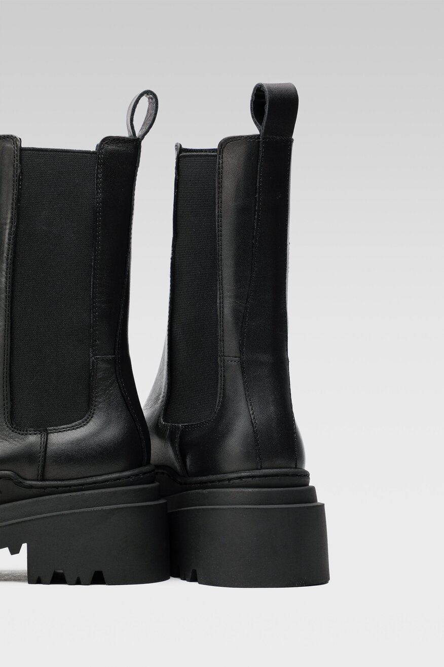 
                Badura - Skórzane botki czarne - 5904862186757