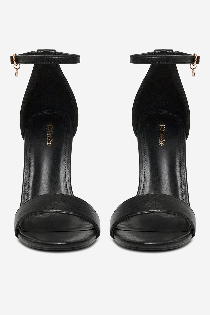 
                DeeZee - Sandały na słupku - 5906751095775