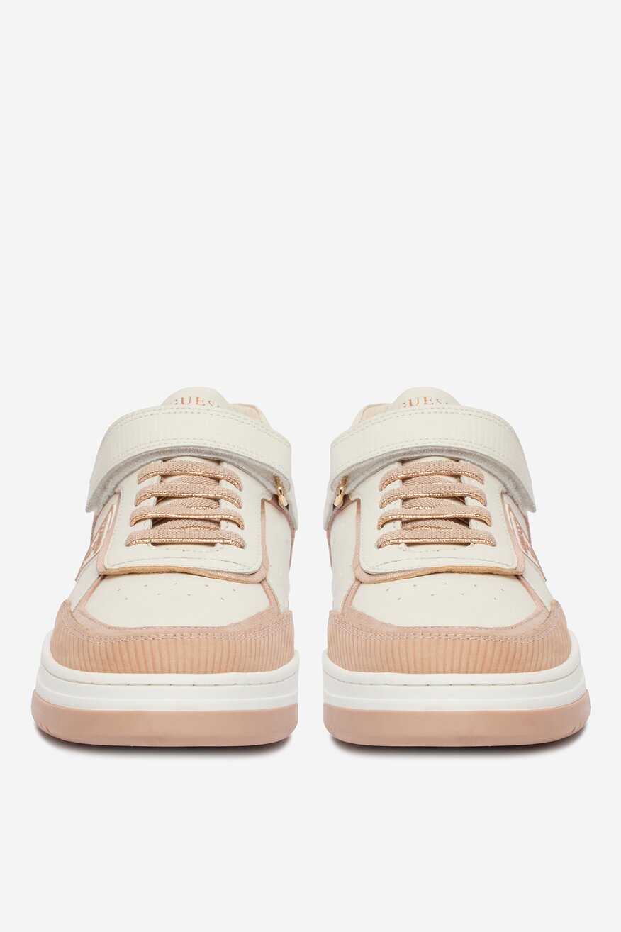 
                        Сникърси GUESS KIDS CEO-CI12-CAROL-05 БЯЛ - 5906751791967