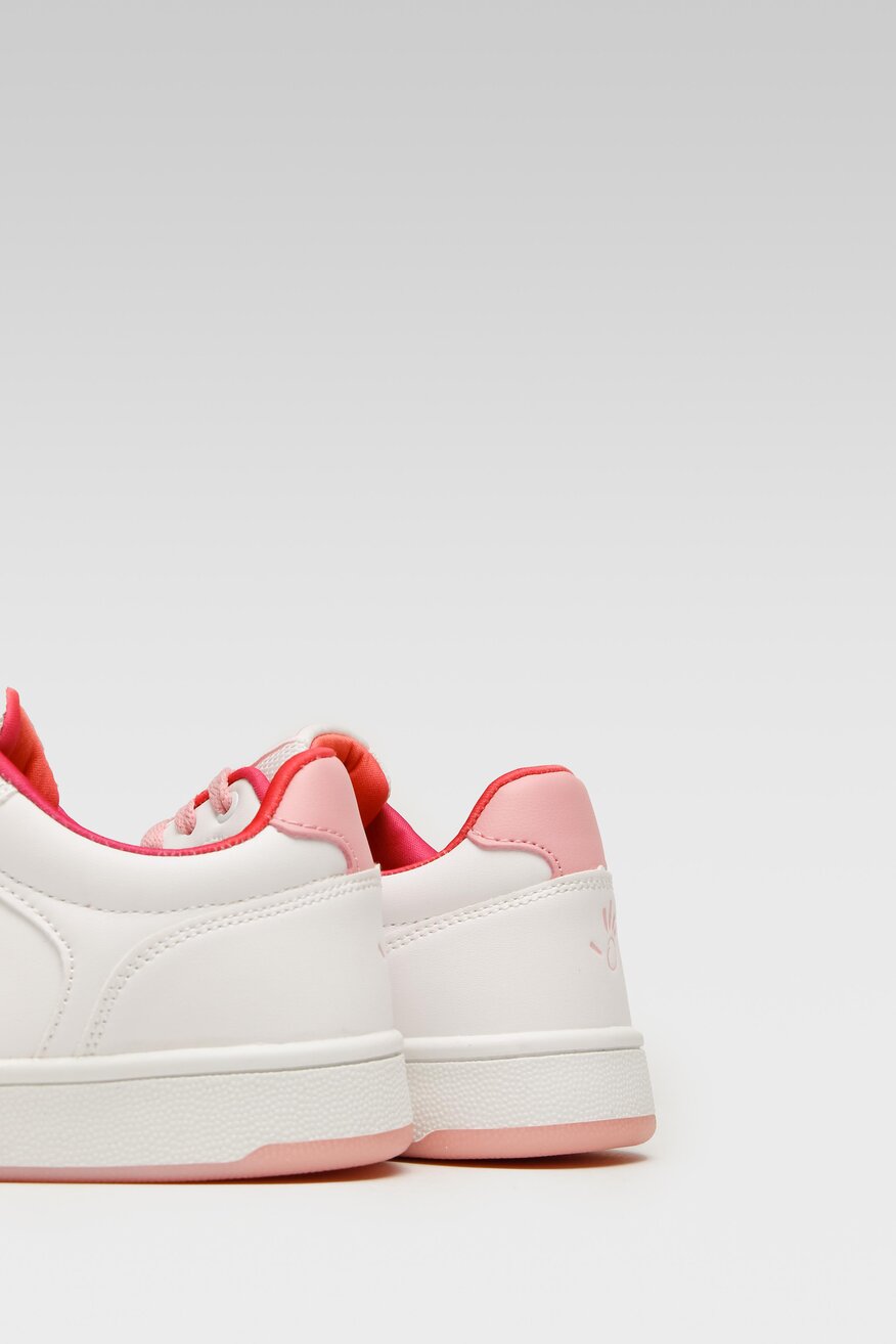 
                OMENAA FOUNDATION - Sneakersy pastelowe białe - 5904248604356