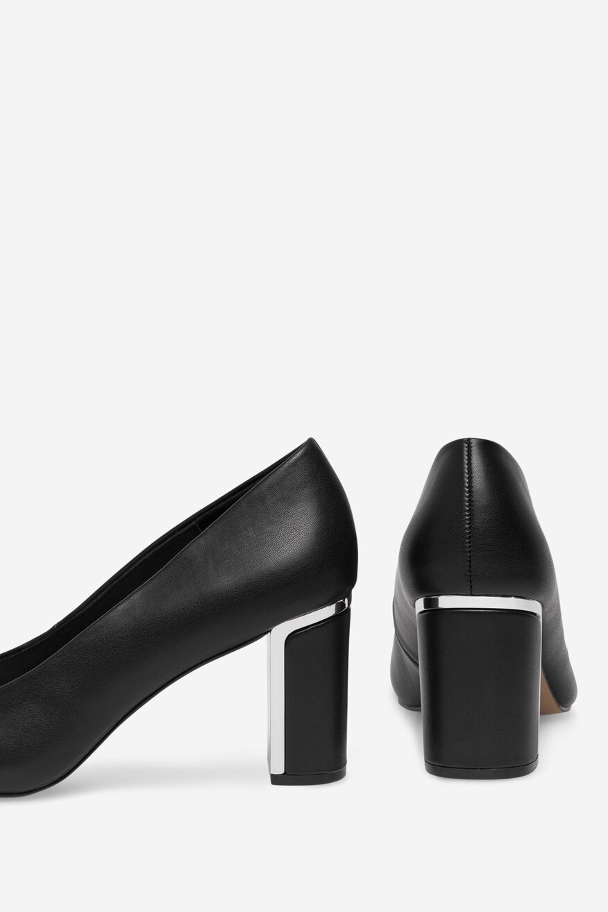 NINE WEST - Czółenka na słupku - 5905588472933