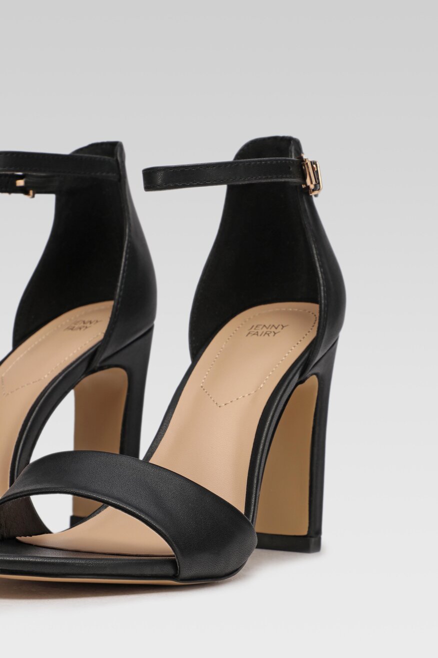 
                Jenny Fairy - Sandały na obcasie czarne - 5903698366890