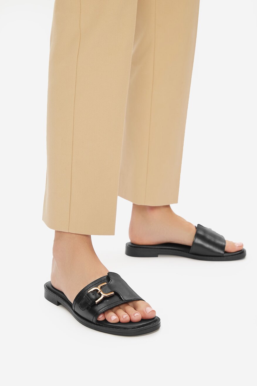 
                Lasocki - Klapki skórzane - 5906751004036