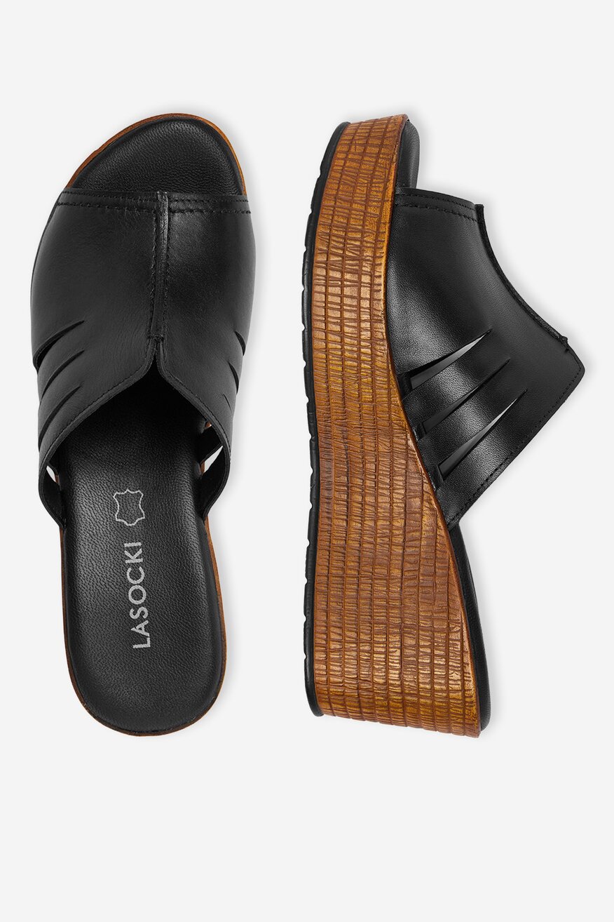 
                Lasocki - Klapki skórzane - 5906751890820