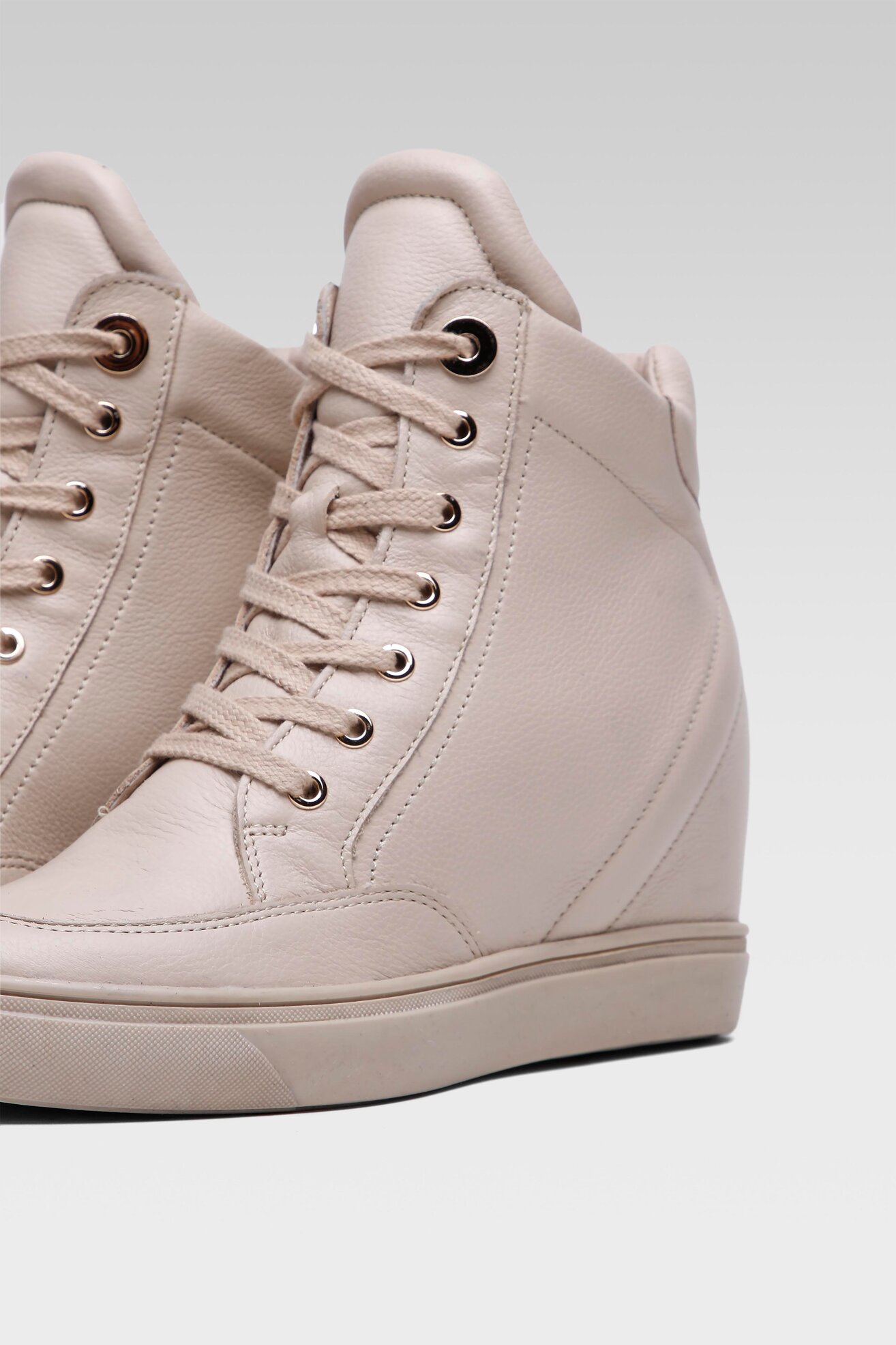 Trzewiki Badura FAMA2-03 Beżowy