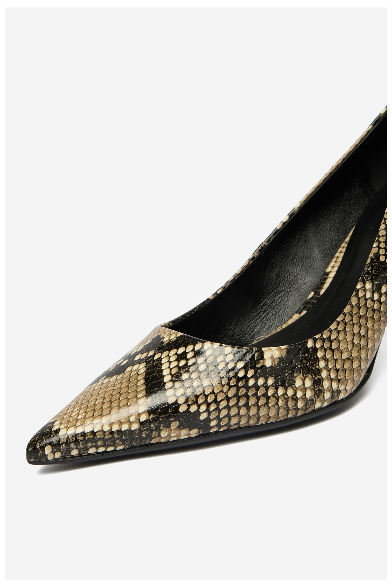 Czółenka Gino Rossi EO-V2525-893-S Czarny