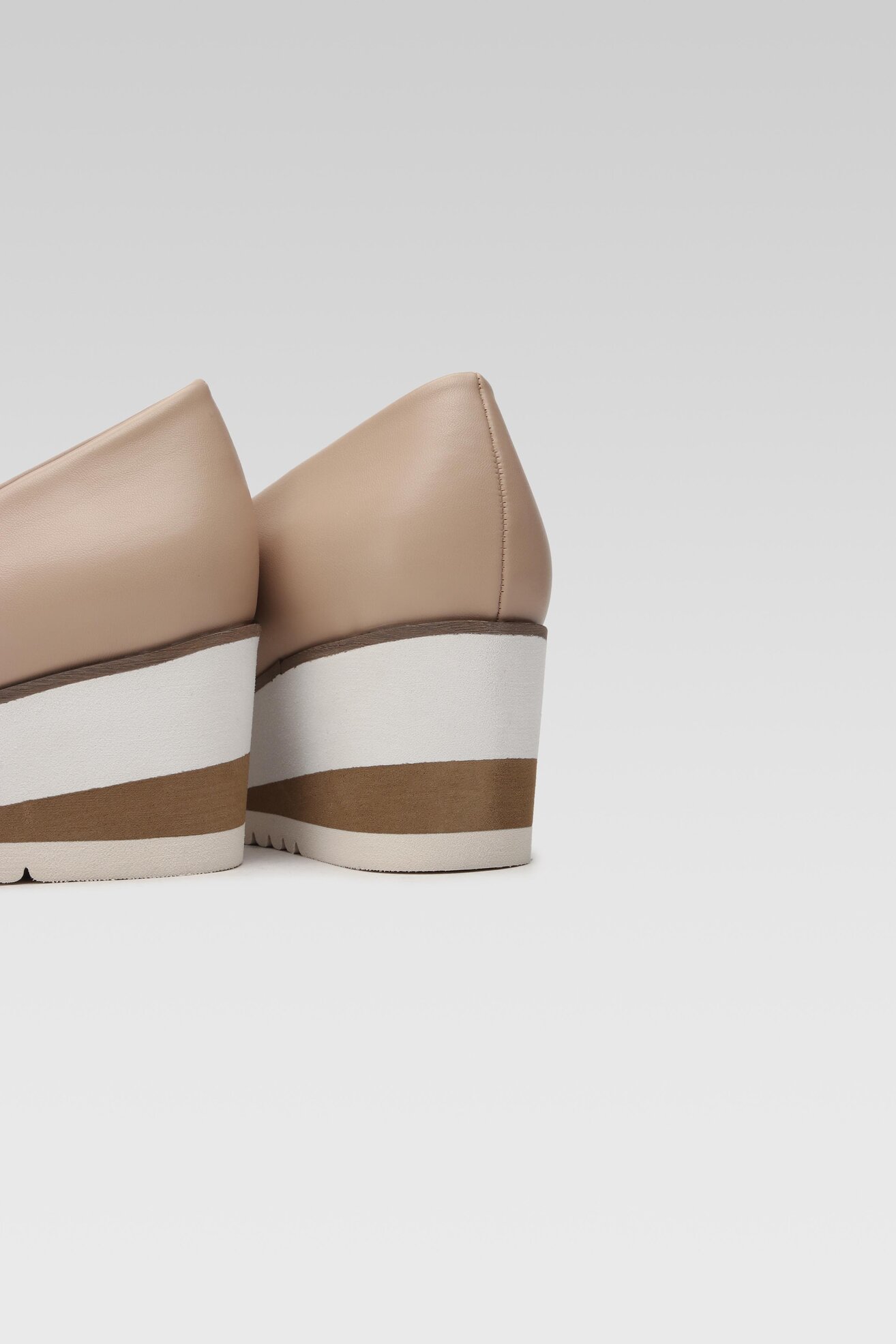 Félcipő Clara Barson WYL3396-2 BÉZS