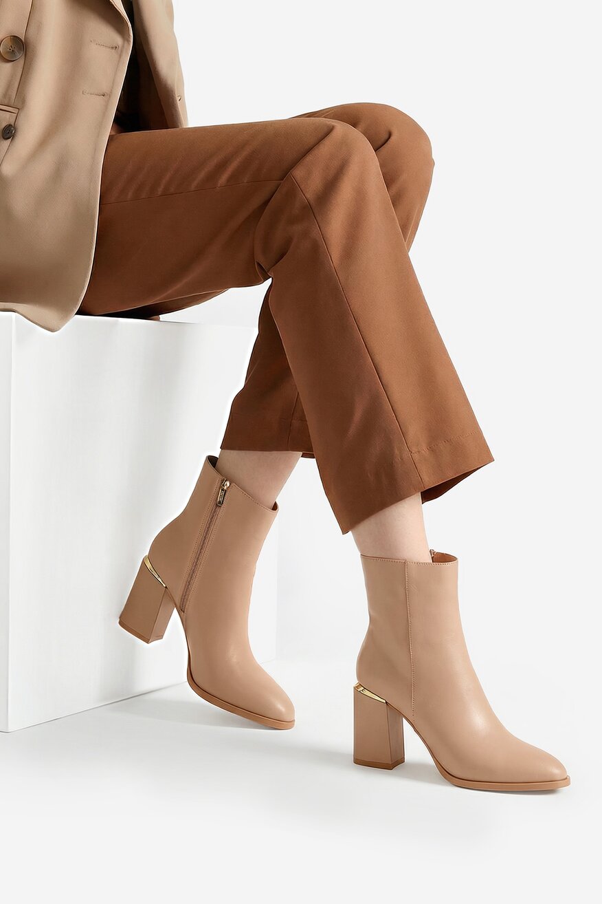 
                        Kratke čizme NINE WEST CEO-JASMIN-01 BEŽ - 5906751394519