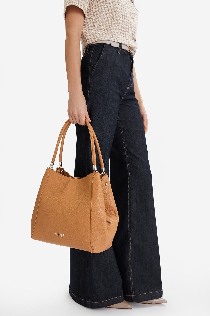 
                Дамска чанта NINE WEST БЕЖОВ - 5906751545638