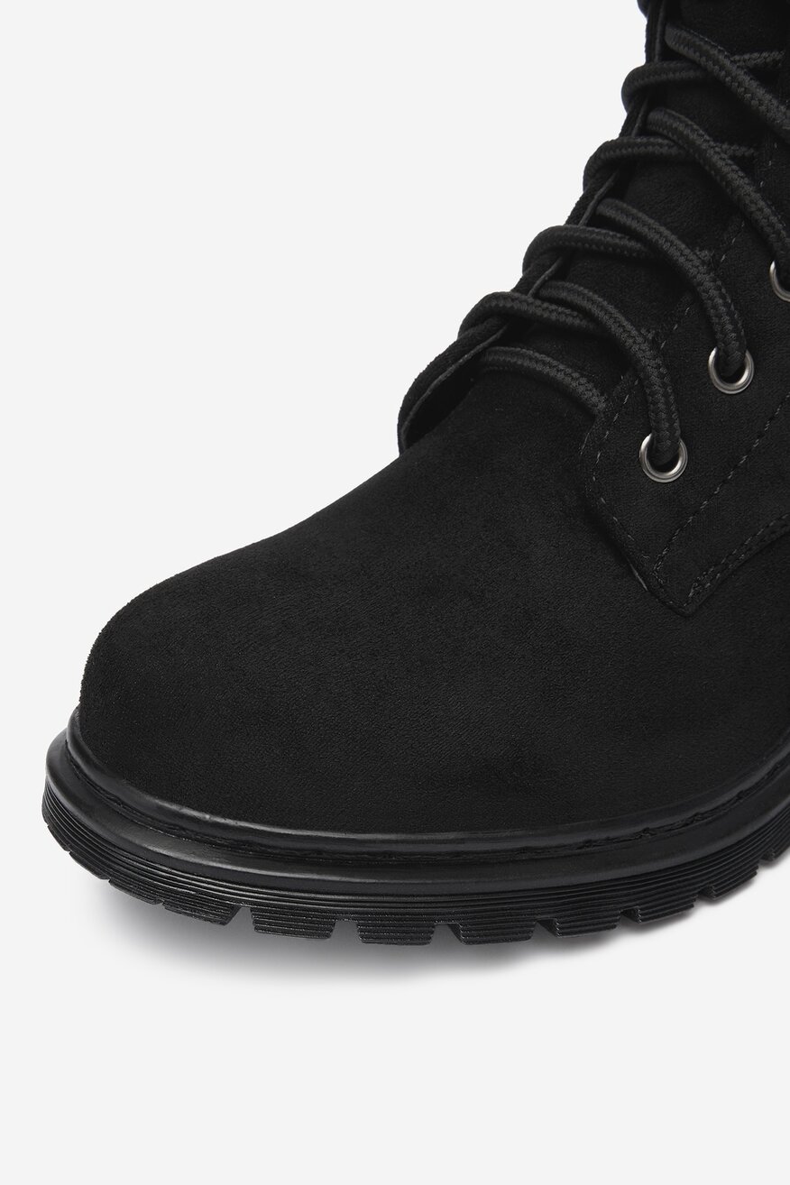 
                Боти DeeZee ЧЕРЕН - 5904410887600