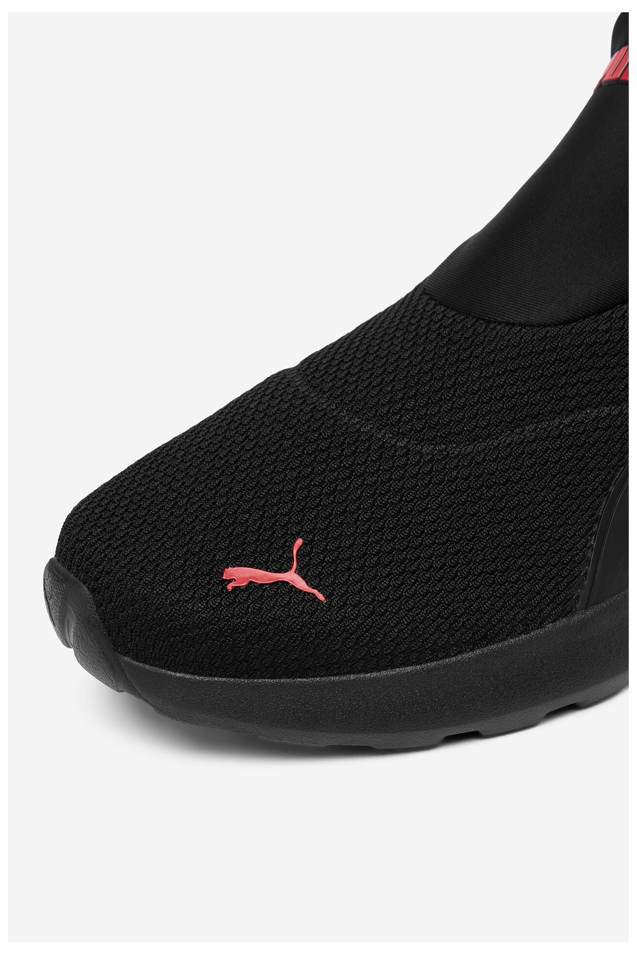 Sportcipő Puma SOFTRIDE COSMIC SLIPTECH 40263101 FEKETE