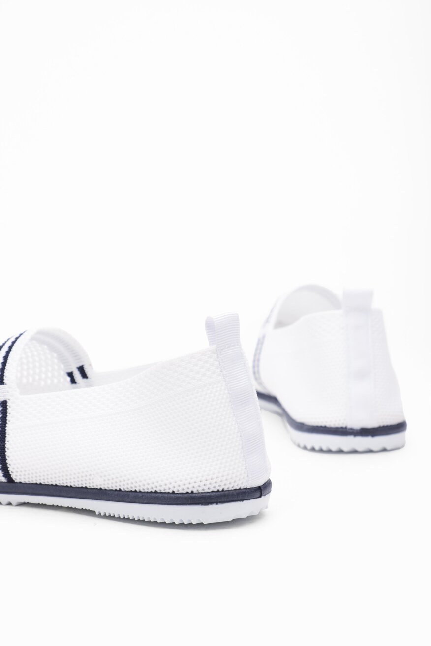 
                Bassano - Trampki ażurowe białe - 5903698357003