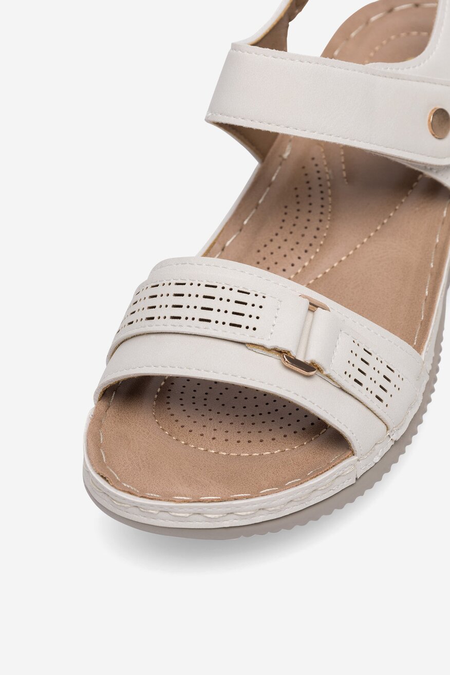 
                Сандалі Clara Barson БІЛИЙ - 5905588587118