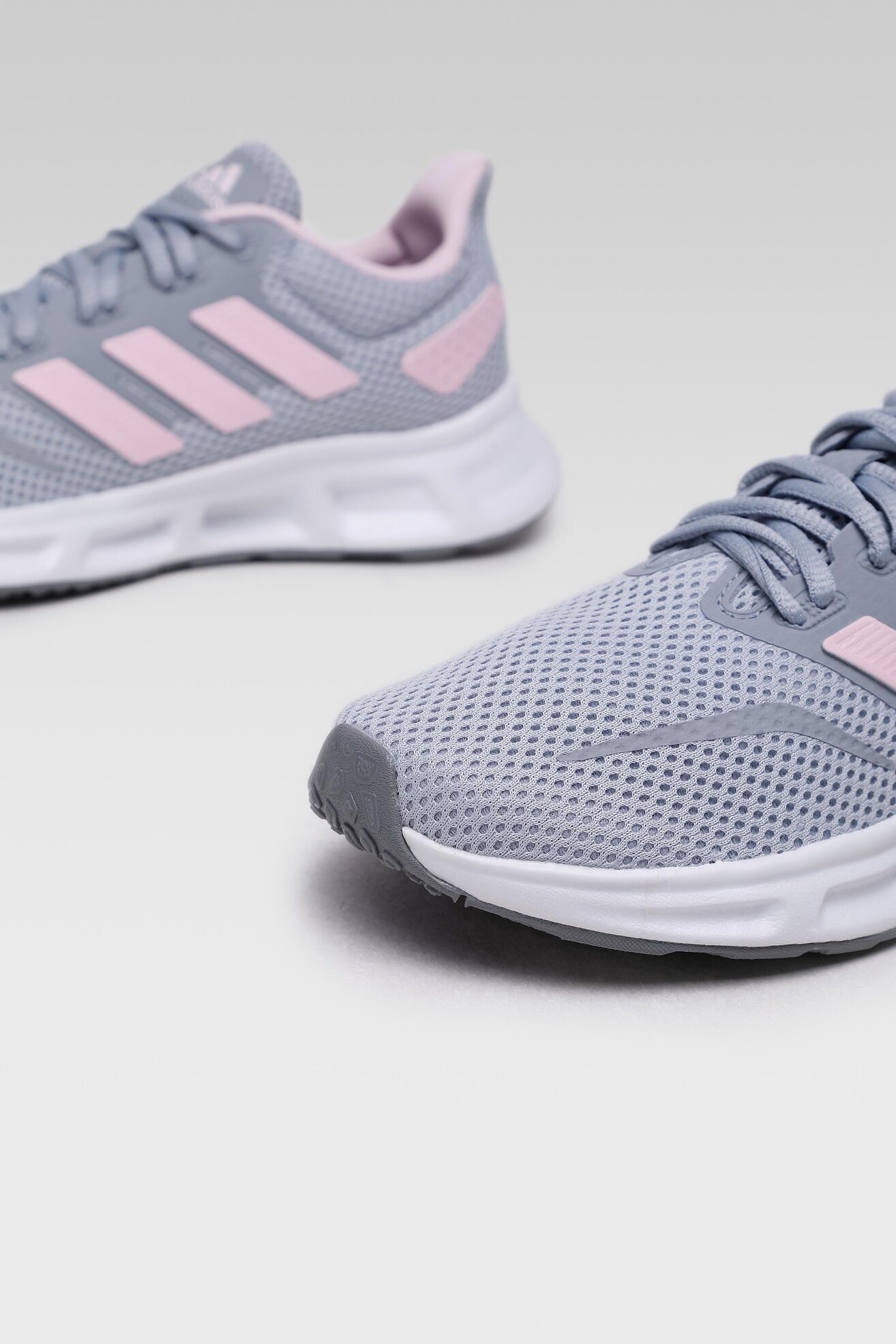 Obuwie sportowe adidas SHOWTHEWAY 2.0 GY6345 Srebrny