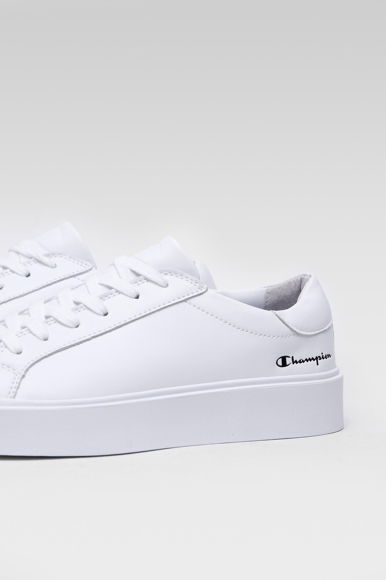 Спортни обувки Champion HAMPTON S21743-WW001 БЯЛ