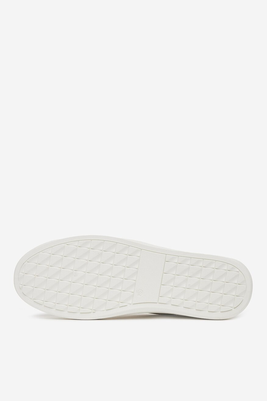 
                Sneakerși DeeZee ALB - 5904410930108