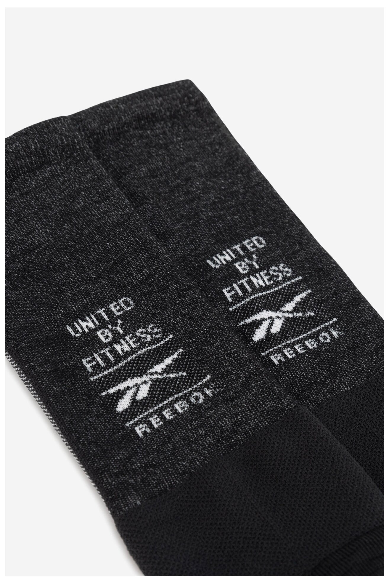 Soseste Reebok R0377-SS24 (1-PACK) NEGRU