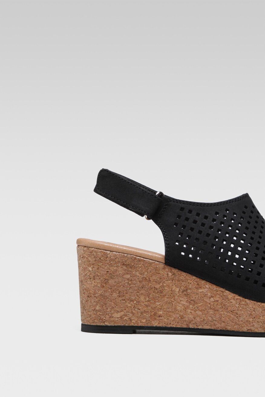 
                Сандалі Clara Barson ЧОРНИЙ - 5904862785363