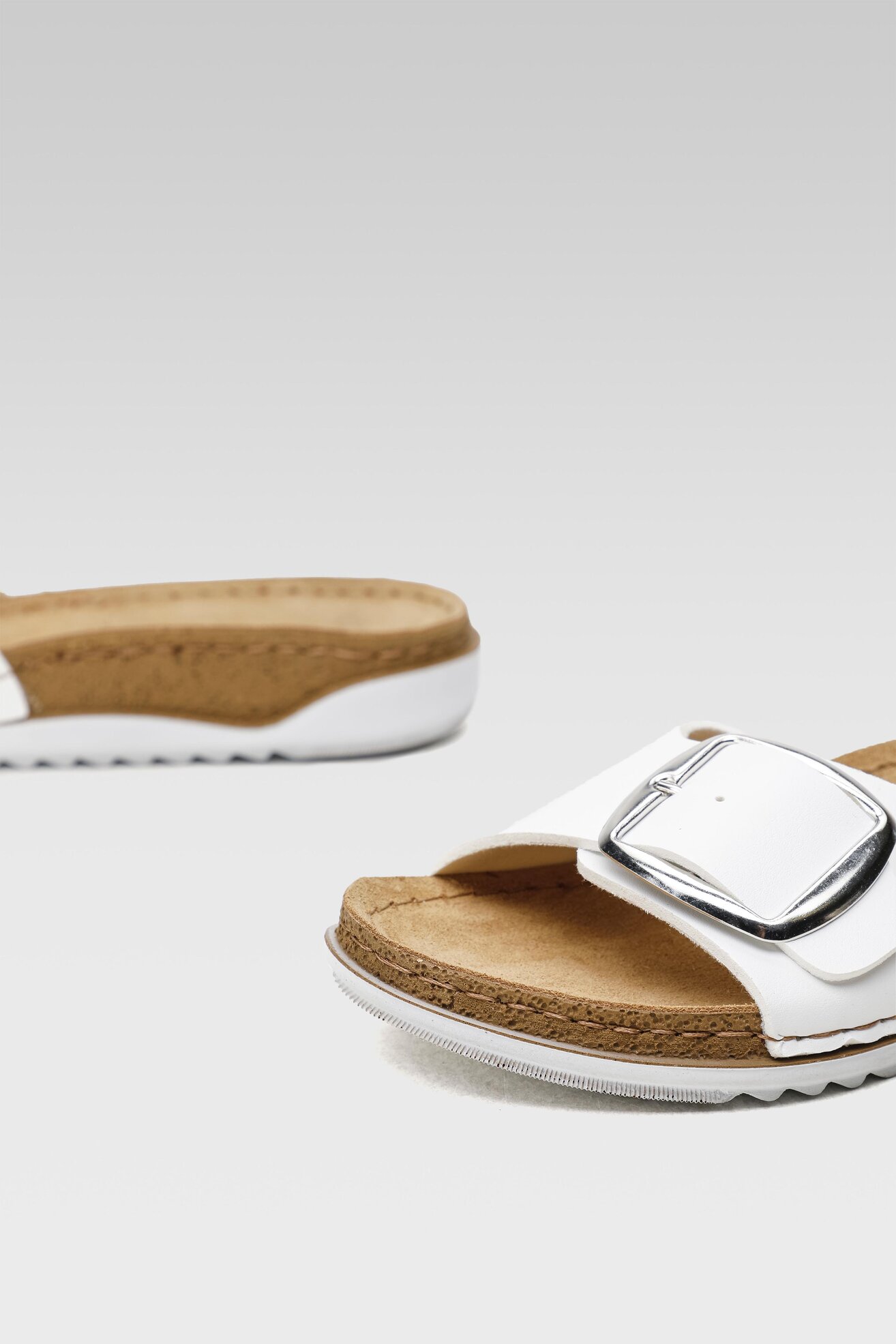 Klapki Inblu AA025J01 RO Biały