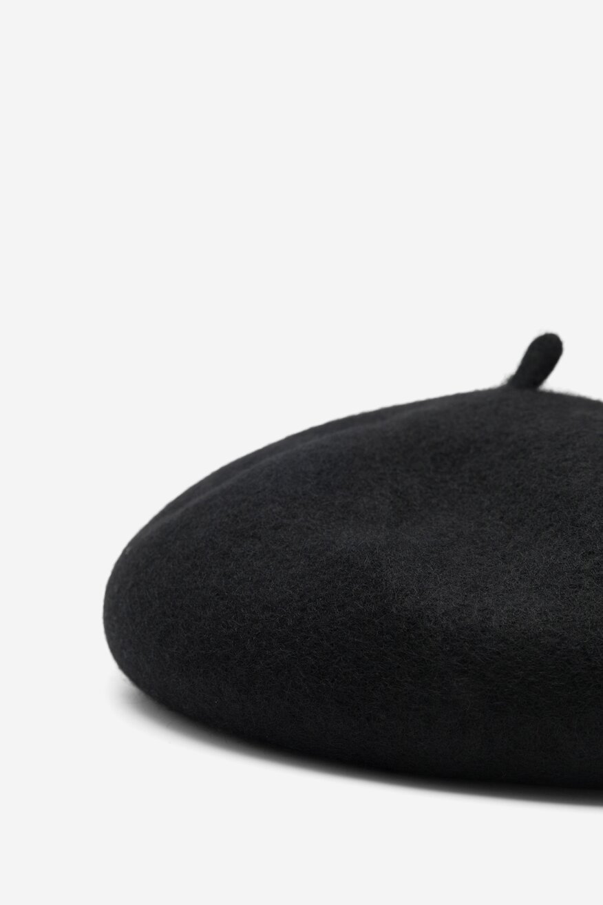 
                Női sapka Jenny Fairy FEKETE - 5905588001607