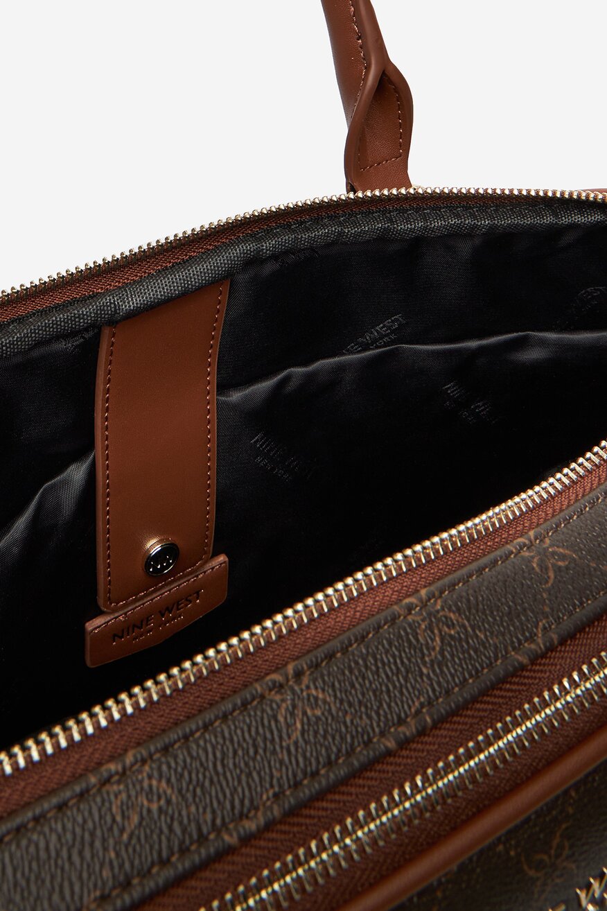 
                Дамска чанта NINE WEST КАМЕЛ - 5906751320402