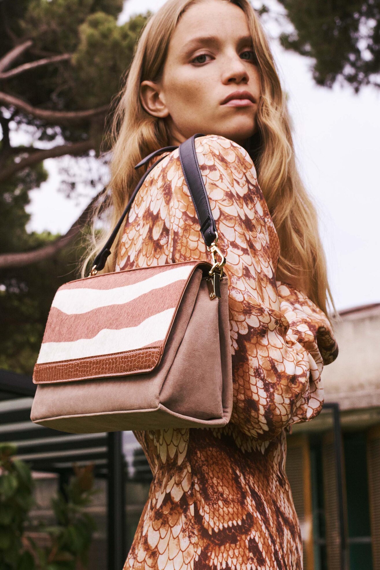 Дамска чанта Jenny Fairy RC18815 КАМЕЛ