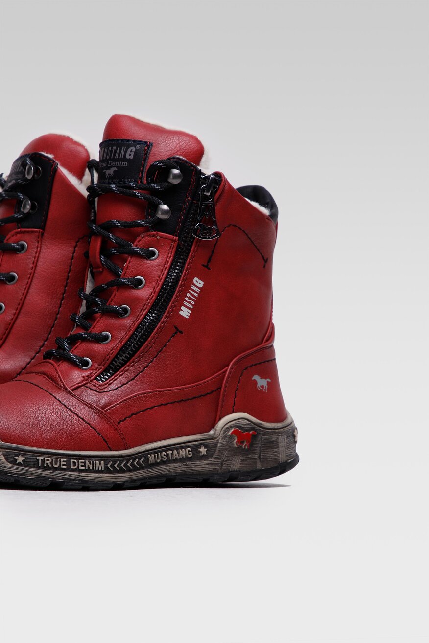 
                Csizma Mustang PIROS - 5903698896274