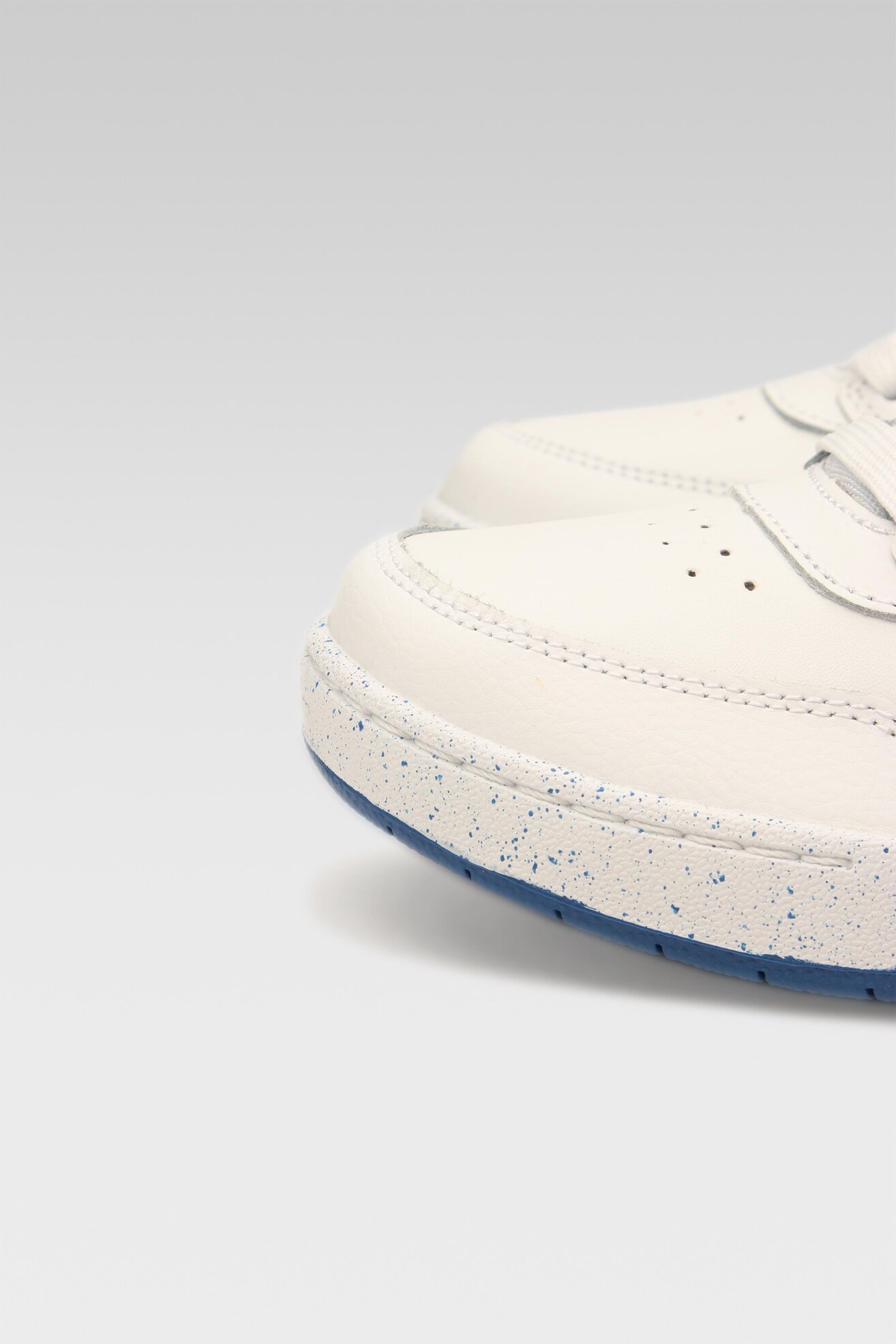 Obuwie sportowe Reebok BB4500 COURT HP4379 Biały