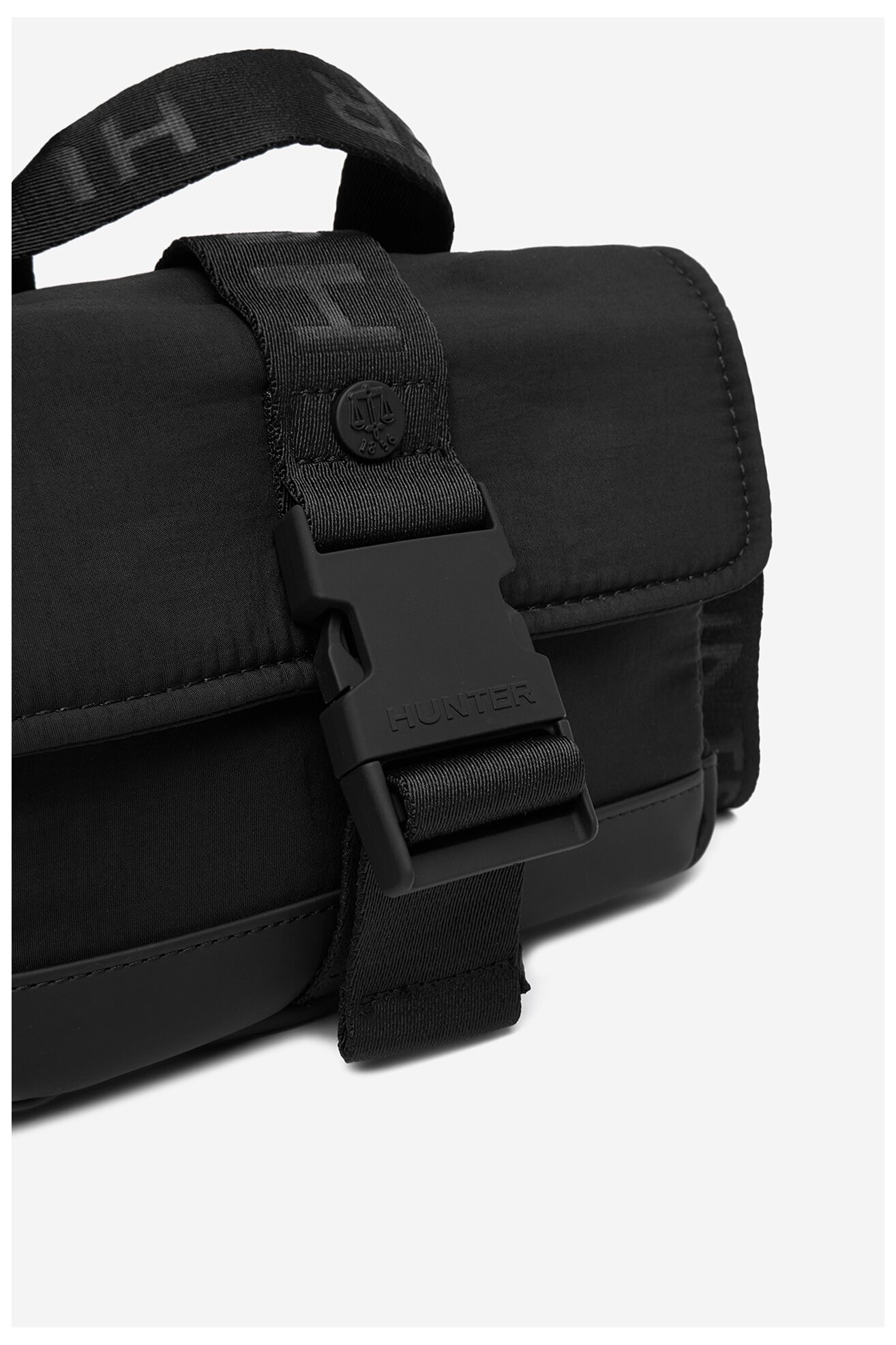 Дамска чанта HUNTER CEO-HTR-XC-008-08 ЧЕРЕН