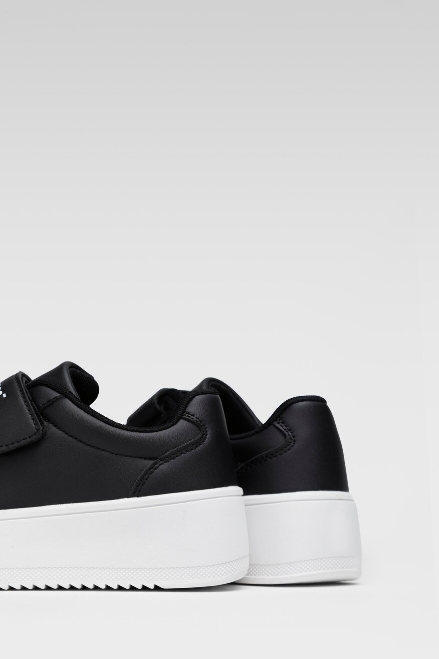 
                Americanos - Sneakersy czarne na rzep - 5904248775872