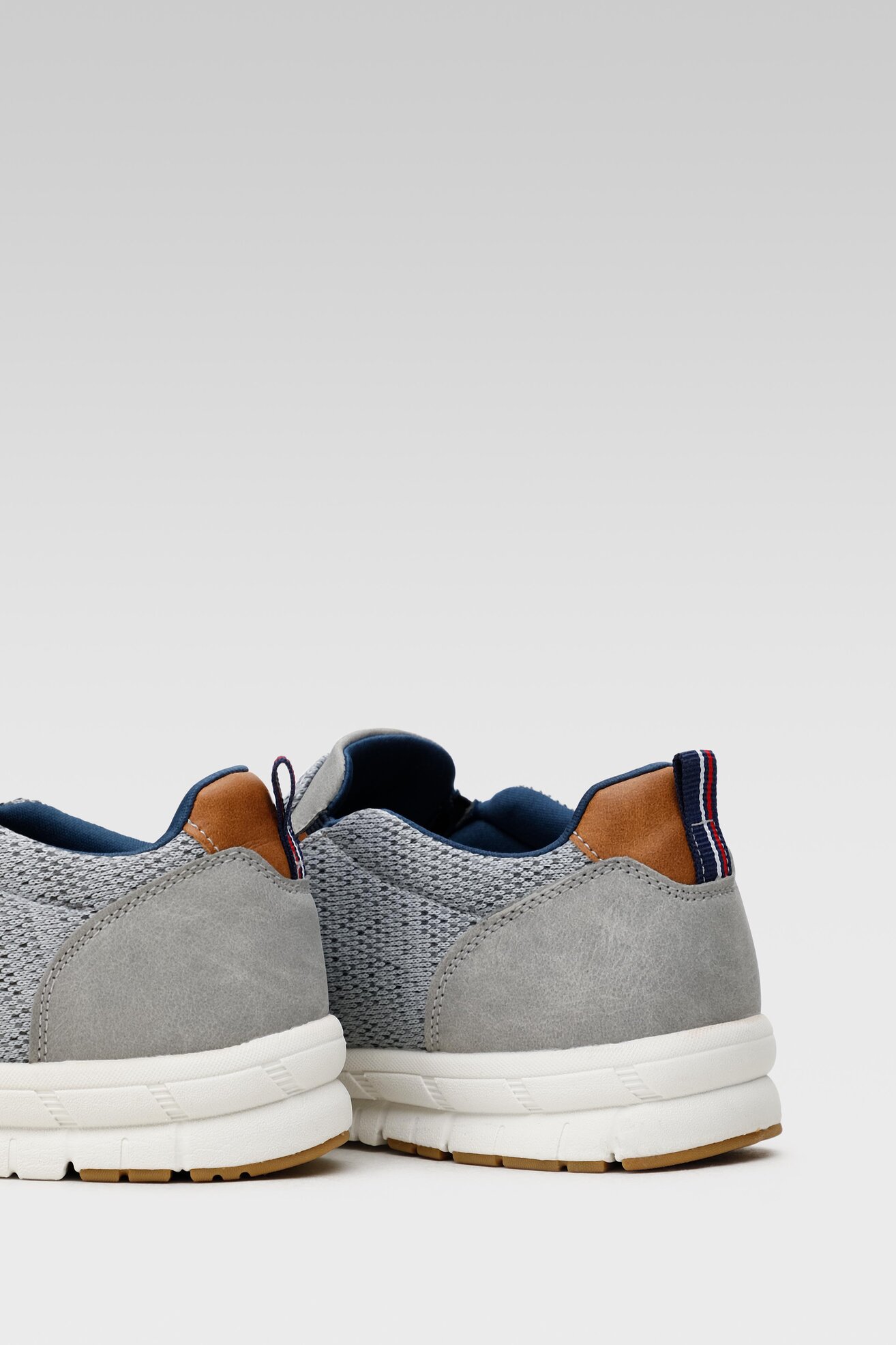 Cipele Go Soft 21S034 SVETLO SIVA