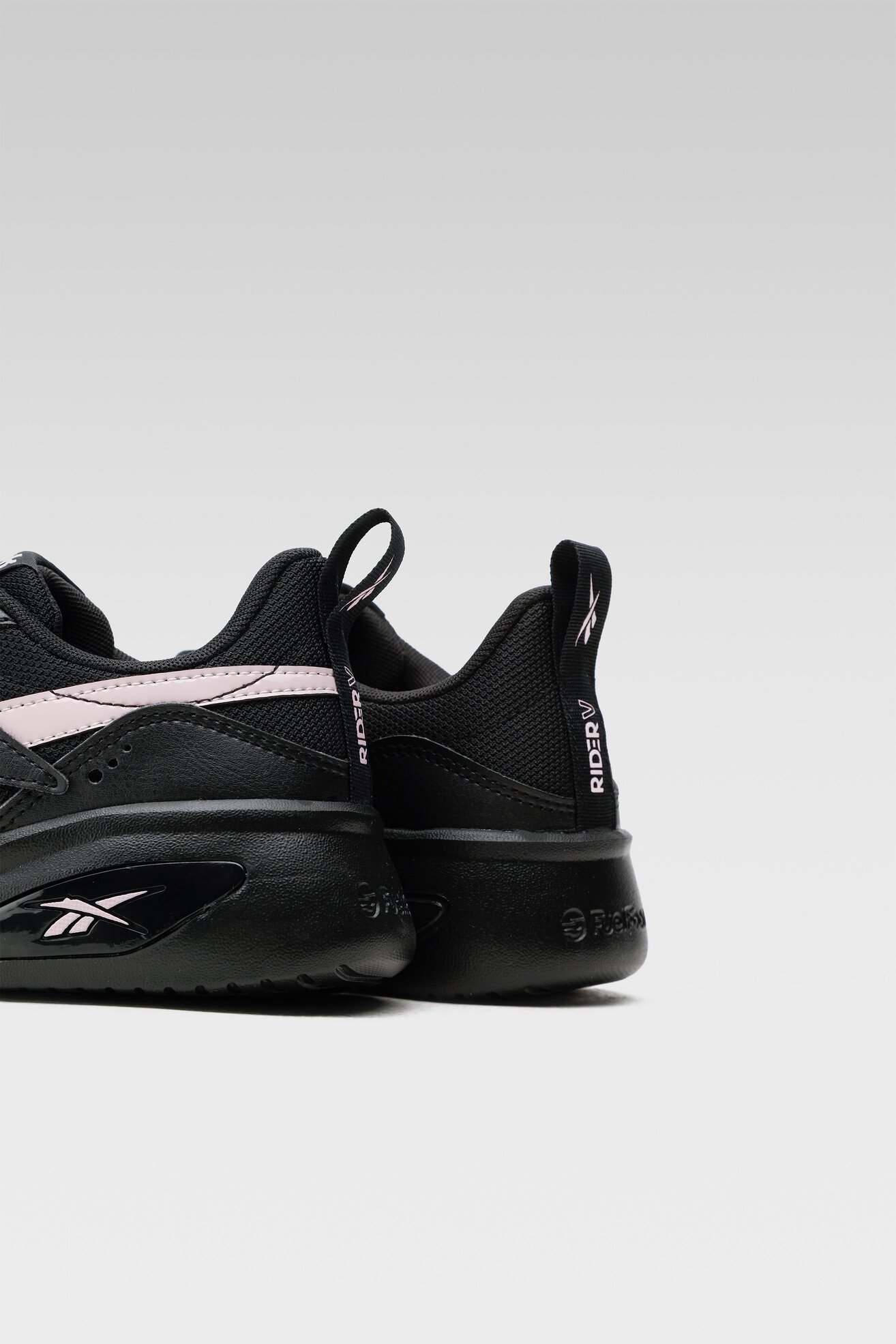 Obuwie sportowe Reebok RIDER V GW7806 Czarny