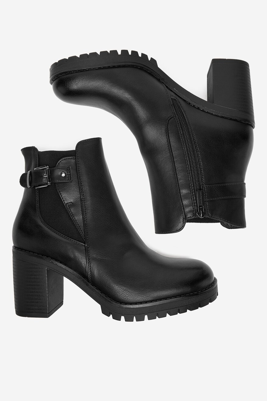 
                Kratke čizme Clara Barson CRNA - 5906751345054