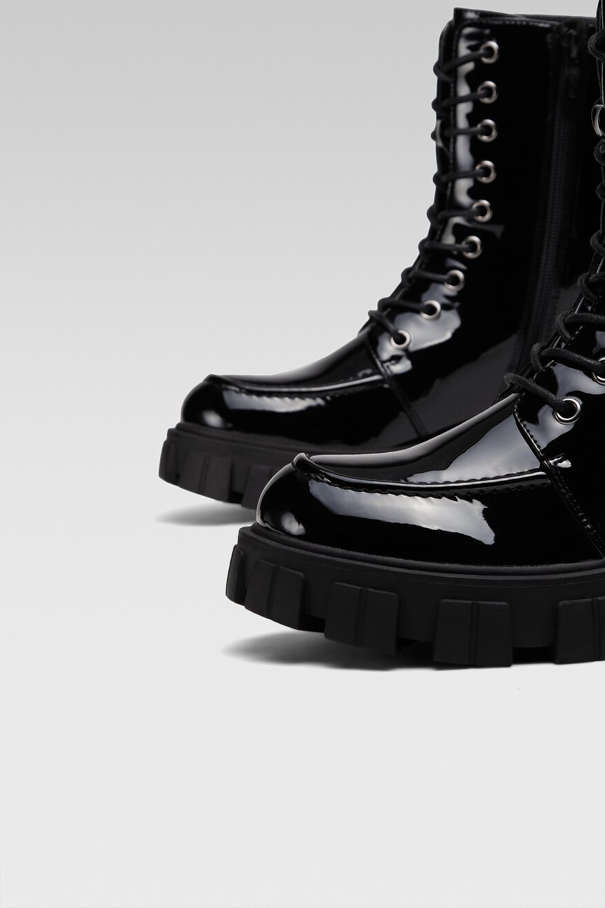 
                DeeZee - Trzewiki lakierowane - 5904862229720