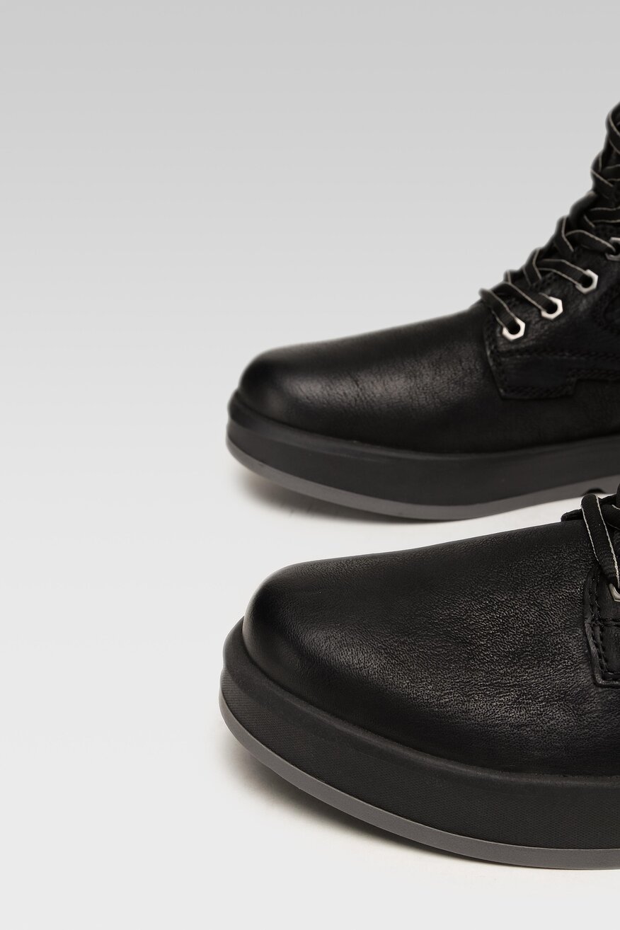 
                Lasocki - Skórzane trzewiki czarne - 5904862180038